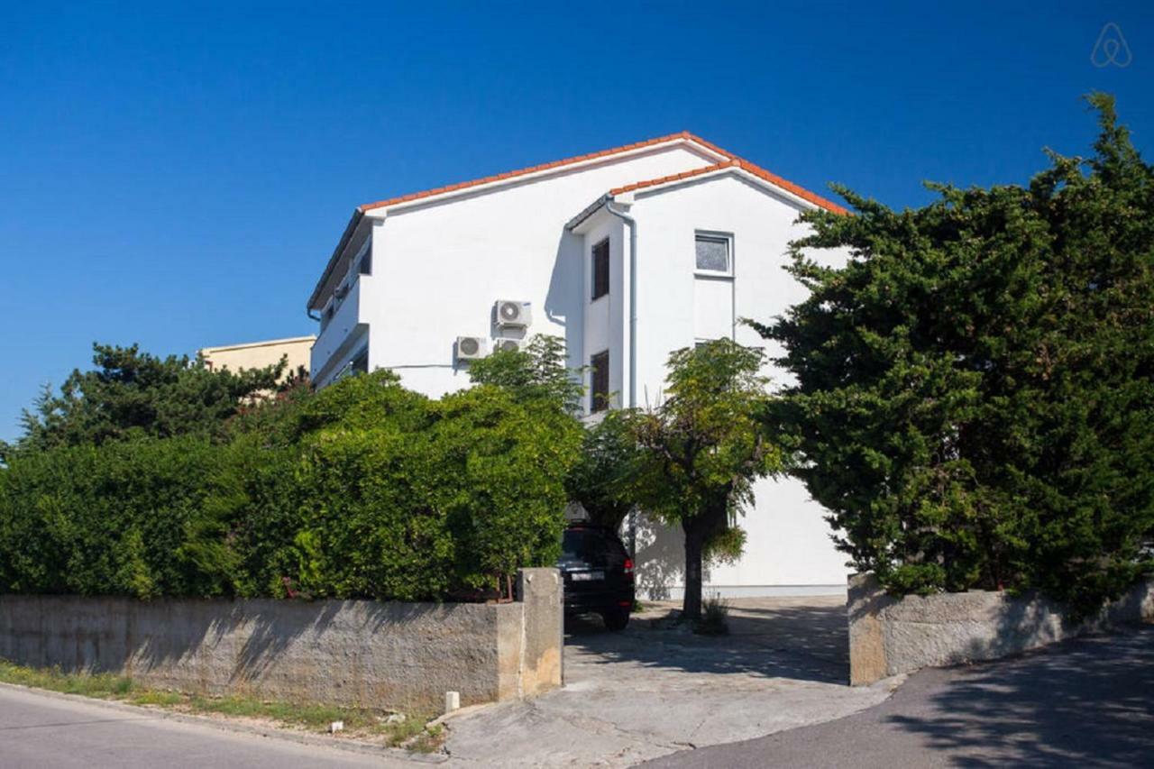 Guest House Mazuth II Banjol Exterior photo